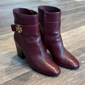 Excellent condition Tory Burch ankle boots